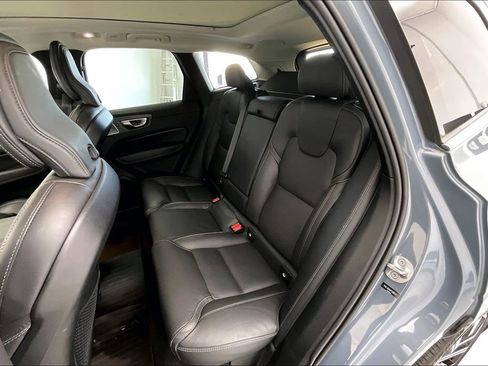 Used 2023 Volvo XC60 B5 Ultimate w/ Climate Package image 35
