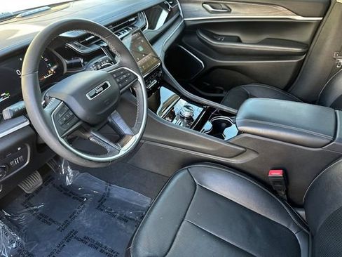 Certified 2022 Jeep Grand Cherokee Limited 4xe w/ Luxury Tech Group II image 10