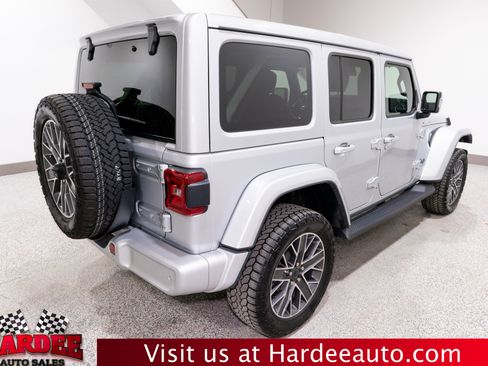 Used 2024 Jeep Wrangler High Altitude AWD/4WD image 5