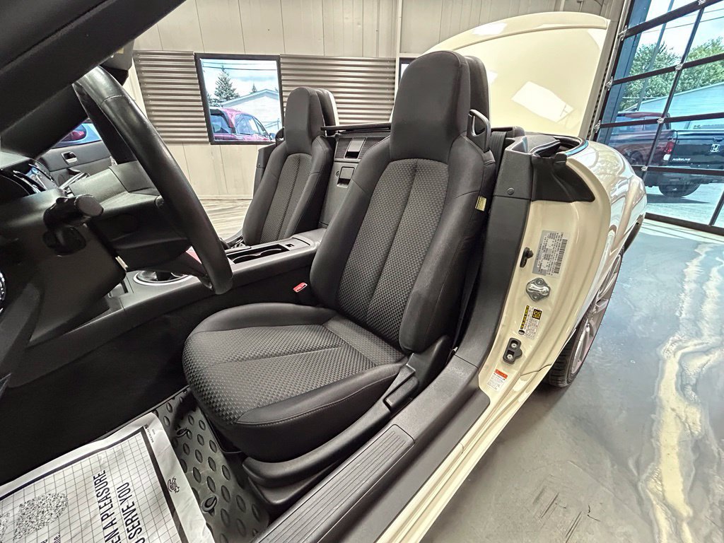 Used 2007 MAZDA MX-5 Miata Touring RWD image 5