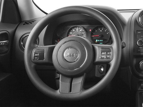 Used 2014 Jeep Patriot Latitude image 9