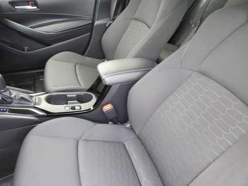 Certified 2025 Toyota Corolla SE w/ SE Package image 17