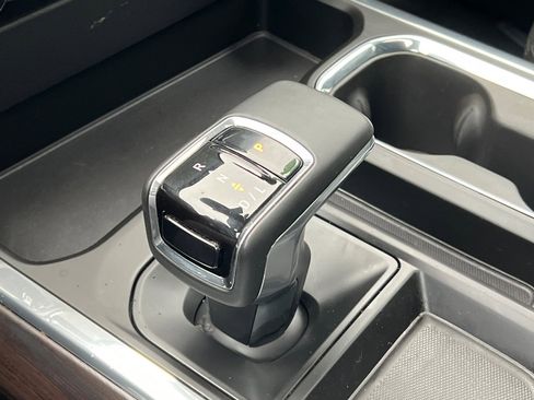 Used 2024 GMC Sierra 1500 SLT w/ SLT Premium Plus Package image 33