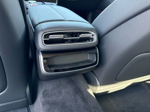 Used 2025 Genesis G80 2.5T image 27