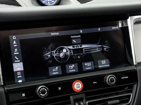 Certified 2026 Porsche Macan AWD/4WD image 20