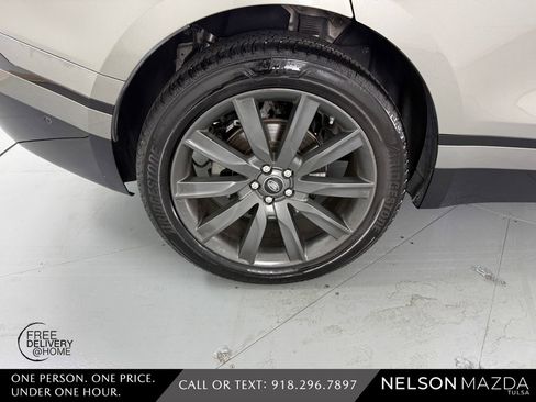 Used 2018 Land Rover Range Rover Velar R-Dynamic HSE AWD/4WD image 13