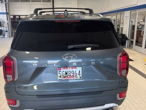 Used 2022 Hyundai Palisade SEL w/ 8P Bench Seat Package FWD image 2