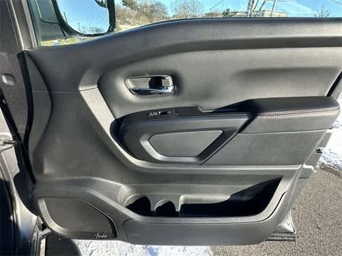 Used 2023 Nissan Titan PRO-4X w/ Pro-4x Convenience Package image 21
