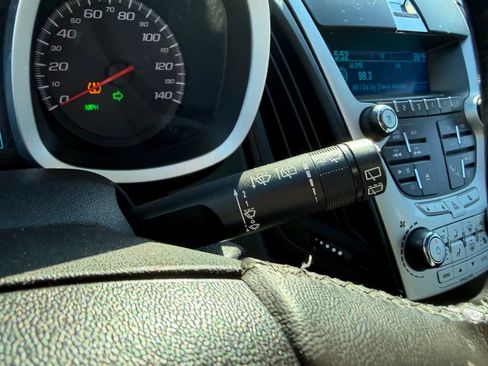 Used 2010 Chevrolet Equinox LT w/ Chrome Appearance Package image 15