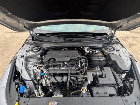 Used 2025 Kia K4 LXS image 31