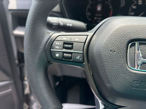 Used 2026 Honda CR-V EX image 17