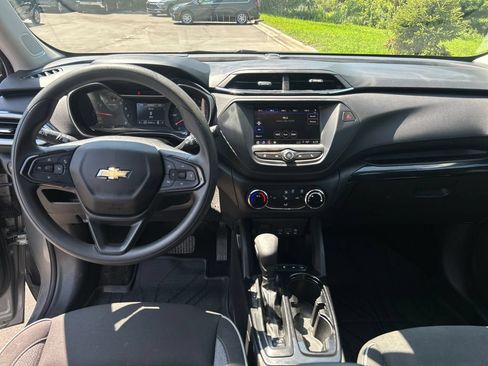 Used 2023 Chevrolet TrailBlazer LS AWD/4WD image 14