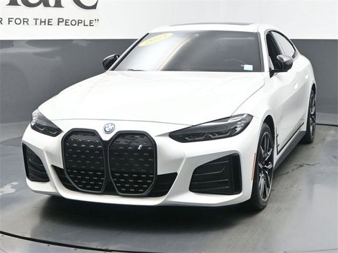 Used 2023 BMW i4 eDrive40 w/ M Sport Package image 7