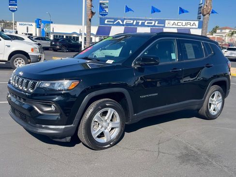 Used 2024 Jeep Compass Latitude w/ Convenience Group image 4