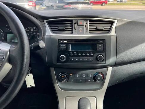 Used 2015 Nissan Sentra S image 19