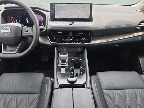 Used 2025 Nissan Rogue Platinum w/ Platinum Premium Package AWD/4WD image 25