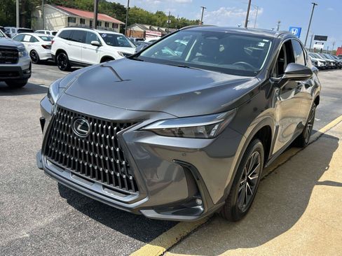 Used 2025 Lexus NX 250 FWD w/ Accessory Package (2T) image 4