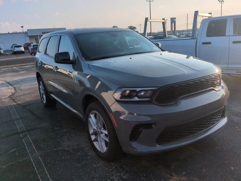 Used 2025 Dodge Durango GT AWD/4WD image 3