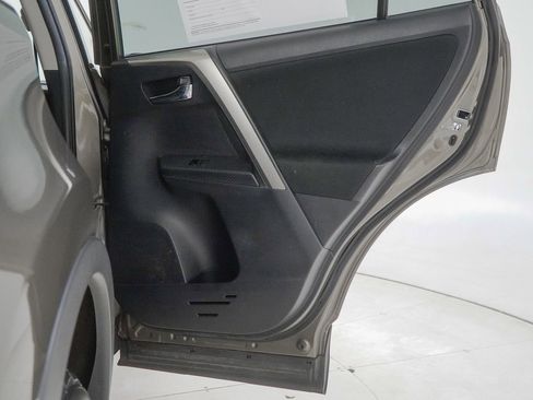 Used 2014 Toyota RAV4 XLE AWD/4WD image 35