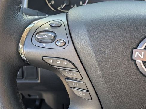 Used 2024 Nissan Murano SL image 17