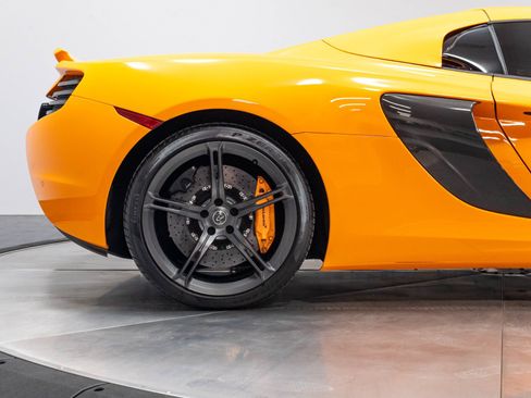 Used 2015 McLaren 650S Spider RWD image 27