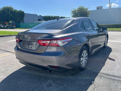 Used 2019 Toyota Camry L image 6