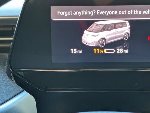 New 2025 Volkswagen ID. Buzz Pro S RWD image 29