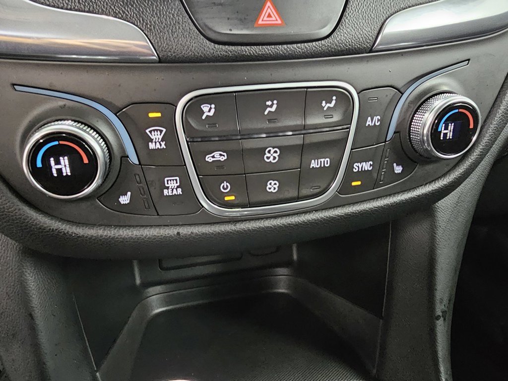 Used 2020 Chevrolet Equinox LT AWD/4WD image 19