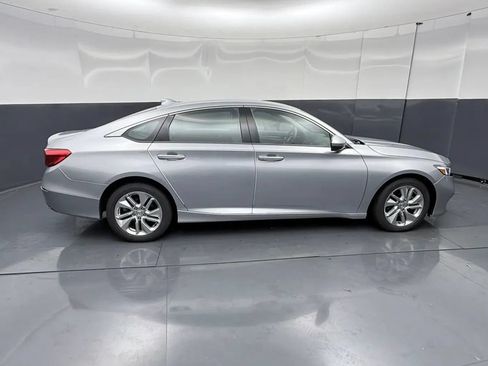 Used 2020 Honda Accord LX image 6