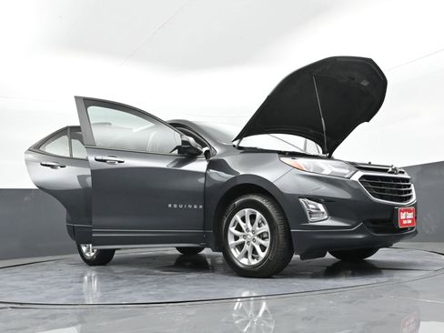 Used 2021 Chevrolet Equinox LS w/ LS Convenience Package image 44