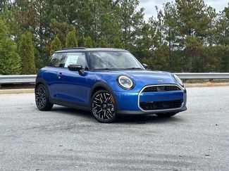 Used 2025 MINI Cooper 2-Door Hardtop video 2