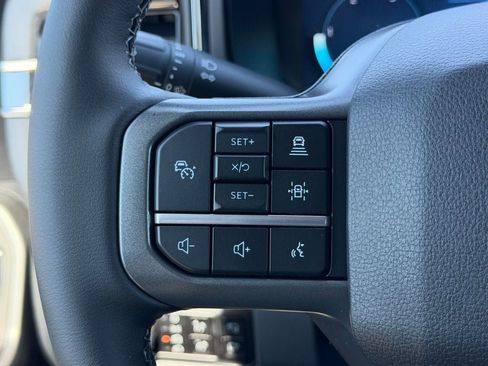 New 2026 Ford F250 Lariat w/ Black Appearance Package image 33