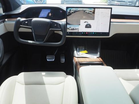 Used 2023 Tesla Model X AWD/4WD image 19