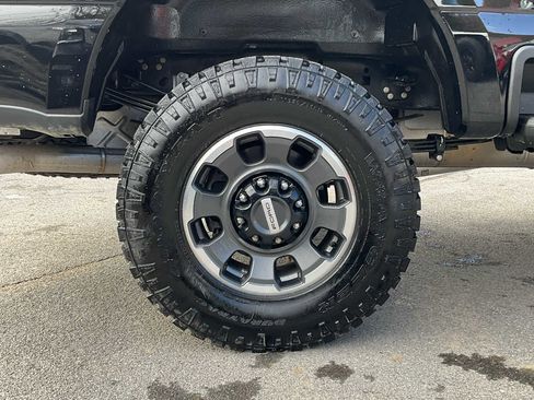 Used 2024 Ford F250 XLT w/ Black Appearance Package image 18