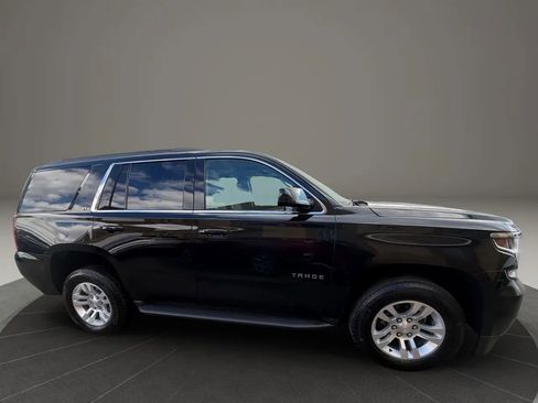 Used 2017 Chevrolet Tahoe LT image 4