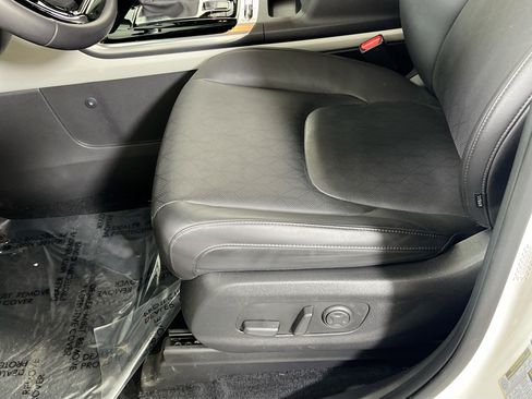 Used 2024 Kia Carnival SX FWD image 19