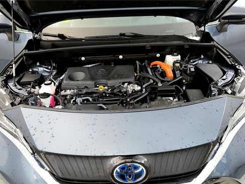 Certified 2023 Toyota Venza LE AWD/4WD image 14
