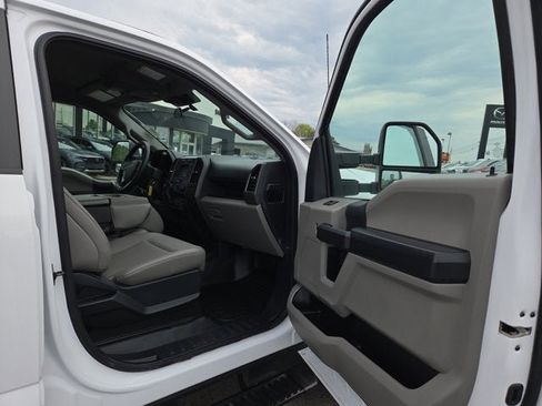 Used 2022 Ford F250 XL w/ Power Equipment Group AWD/4WD image 12