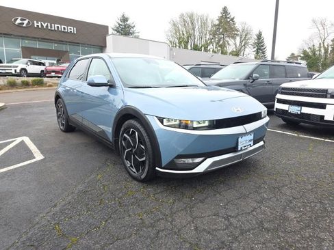 Certified 2024 Hyundai Ioniq 5 SE image 2