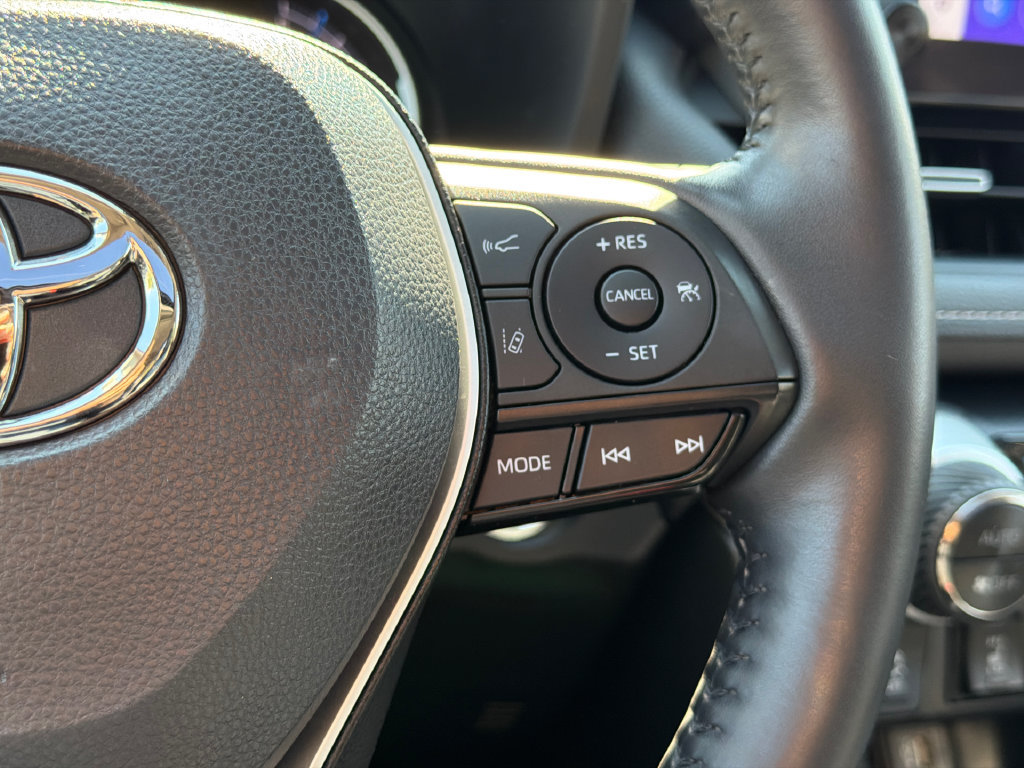 Used 2023 Toyota RAV4 XLE Premium AWD/4WD image 23