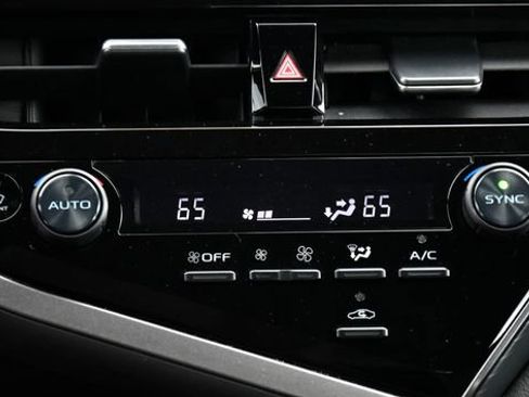 Used 2023 Toyota Camry LE FWD image 21