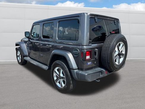 Used 2020 Jeep Wrangler Unlimited Sahara w/ Uconnect 4C Nav & Sound Group AWD/4WD image 3