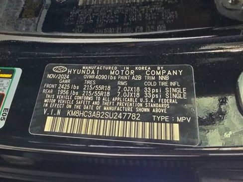 Certified 2025 Hyundai Kona SEL FWD image 25