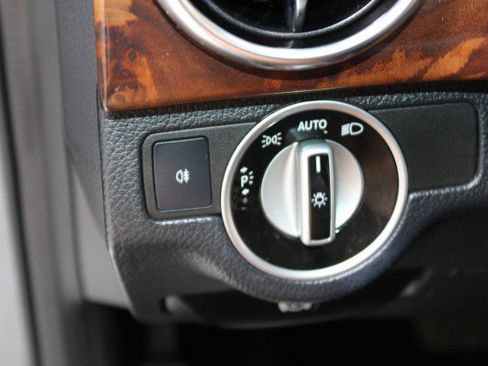 Used 2013 Mercedes-Benz GLK 350 2WD image 44