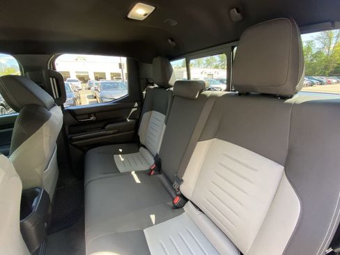 Used 2024 Toyota Tacoma TRD Sport w/ TRD Sport Upgrade Package AWD/4WD image 31