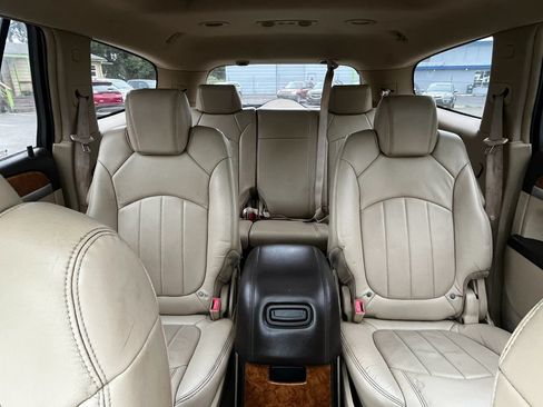 Used 2009 Buick Enclave CXL w/ Entertainment Package #4 AWD/4WD image 10