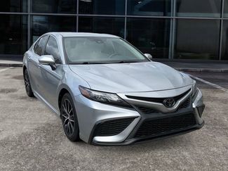 Used 2023 Toyota Camry SE video 1