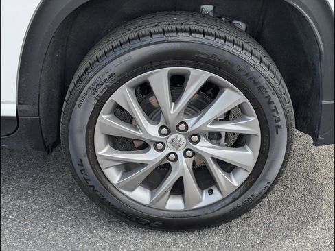 Used 2025 Buick Enclave Preferred FWD image 24