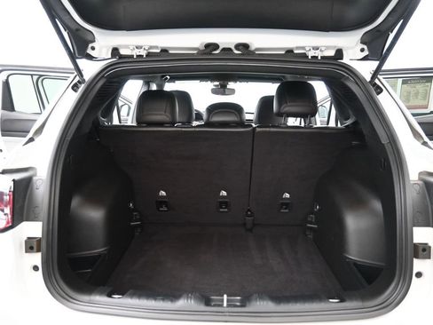 Used 2024 Jeep Compass Latitude image 14