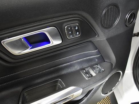 Used 2022 Ford Mustang GT Premium w/ Equipment Group 401A image 8